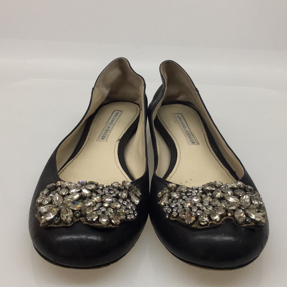 Vera Wang Lavender Flats